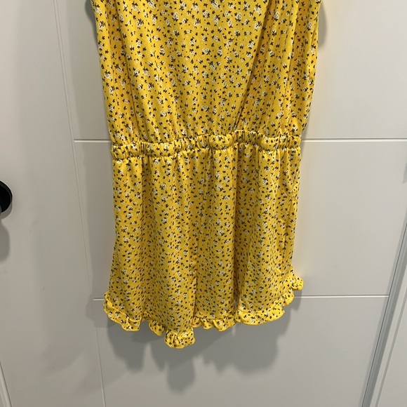 No boundaries, yellow floral, romper, size XL - Picture 10 of 10